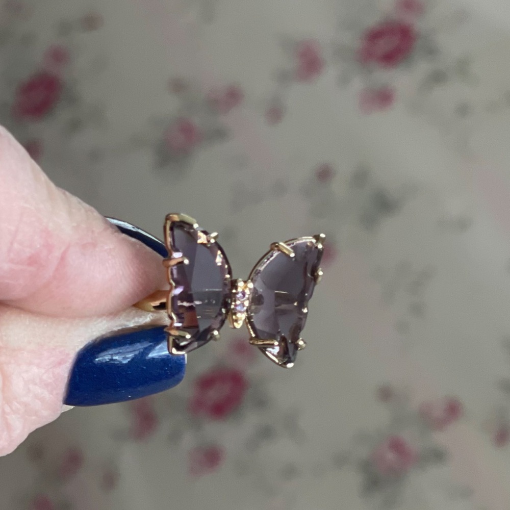 Elegant Gold and Purple Butterfly Ring